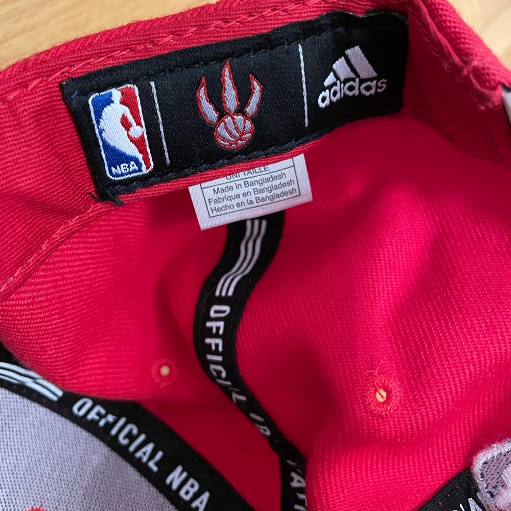 Toronto Raptors Adidas Snapback Cap - Picture 3 of 5